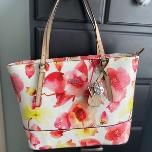 Guess purse brand new